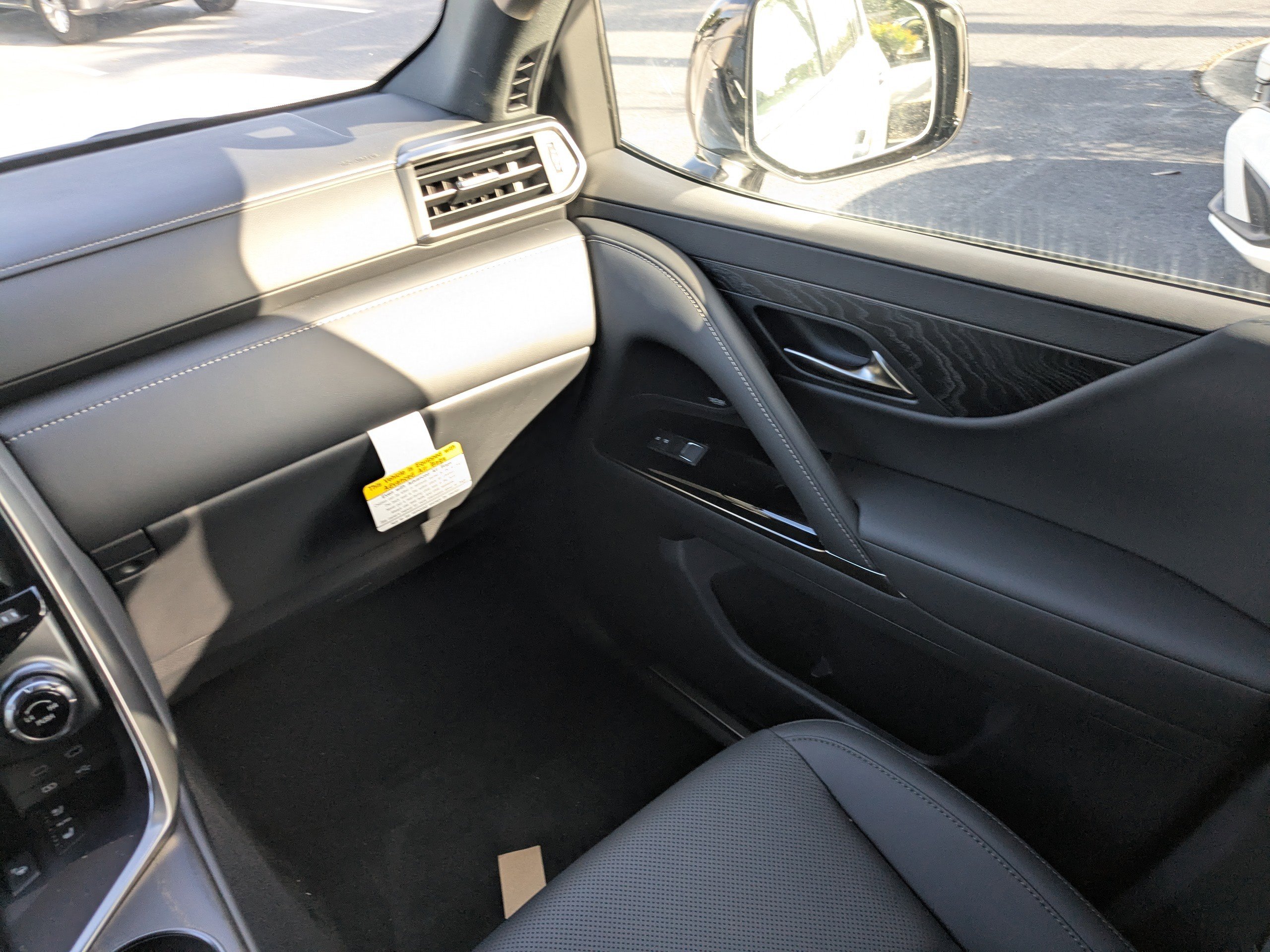 New 2025 Lexus LX 700h Overtrail image 16
