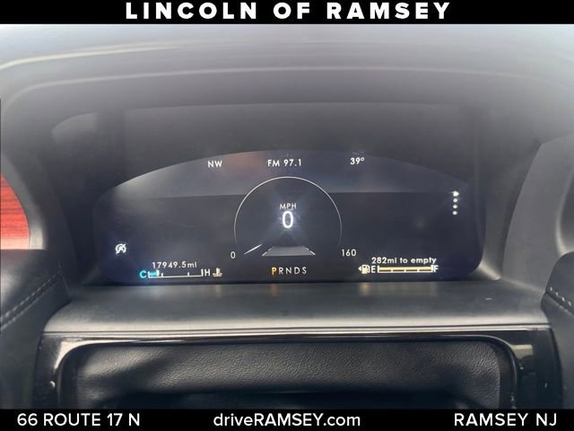 Used 2023 Lincoln Nautilus Reserve image 14