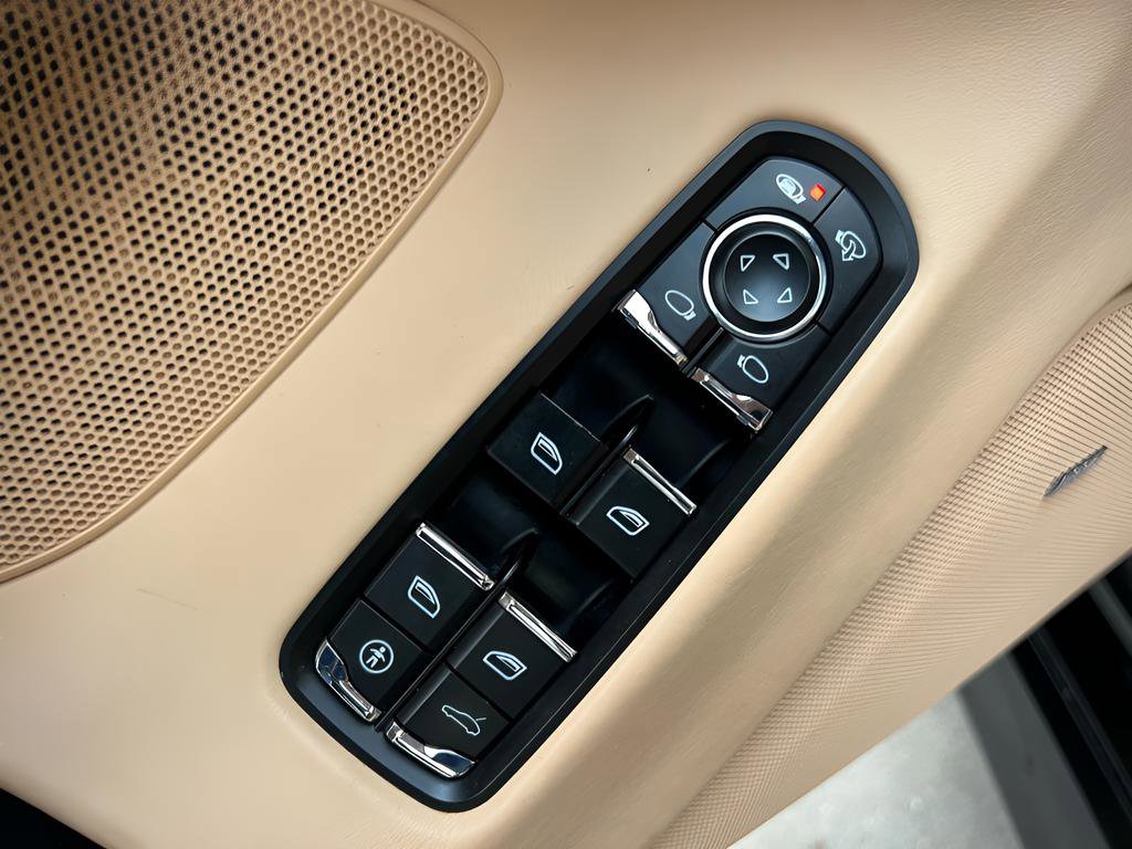 Used 2012 Porsche Panamera Turbo image 50