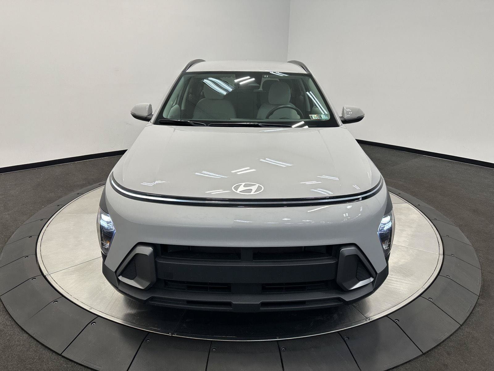 Certified 2024 Hyundai Kona SEL AWD/4WD image 3