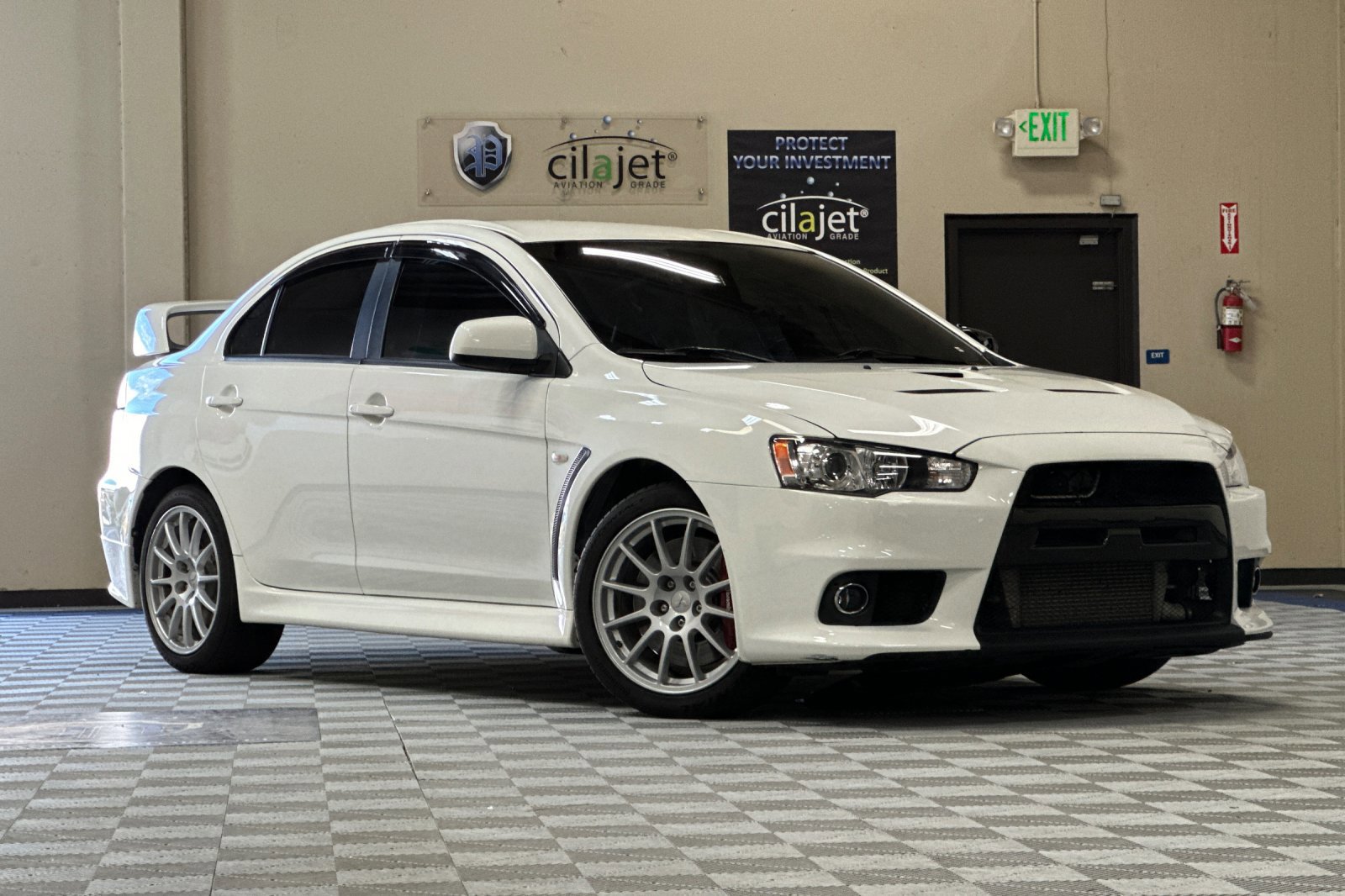 Used 2010 Mitsubishi Lancer Evolution GSR image 2