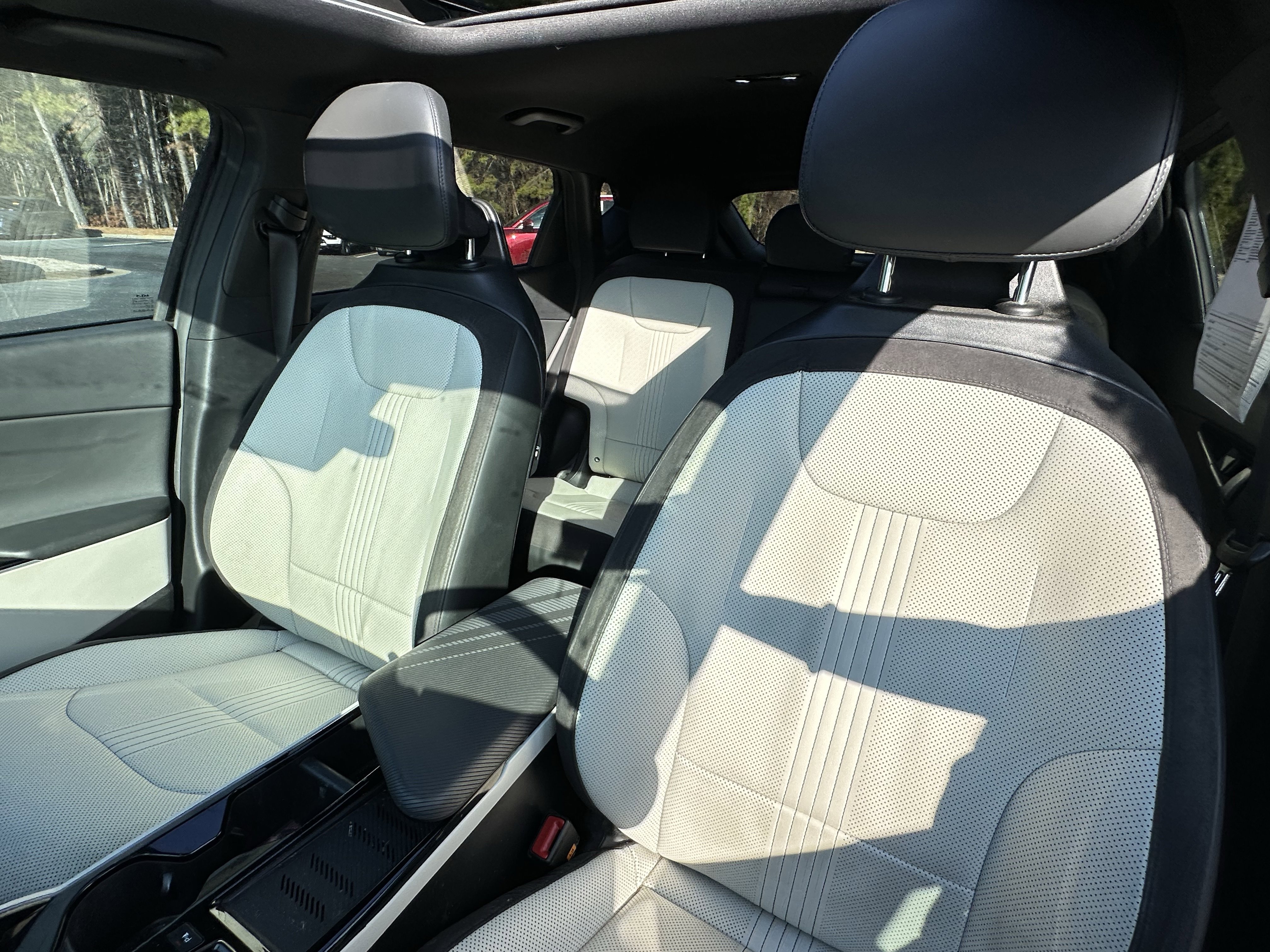 Used 2022 Kia EV6 GT-Line w/ GT-Line White Seat Package image 7