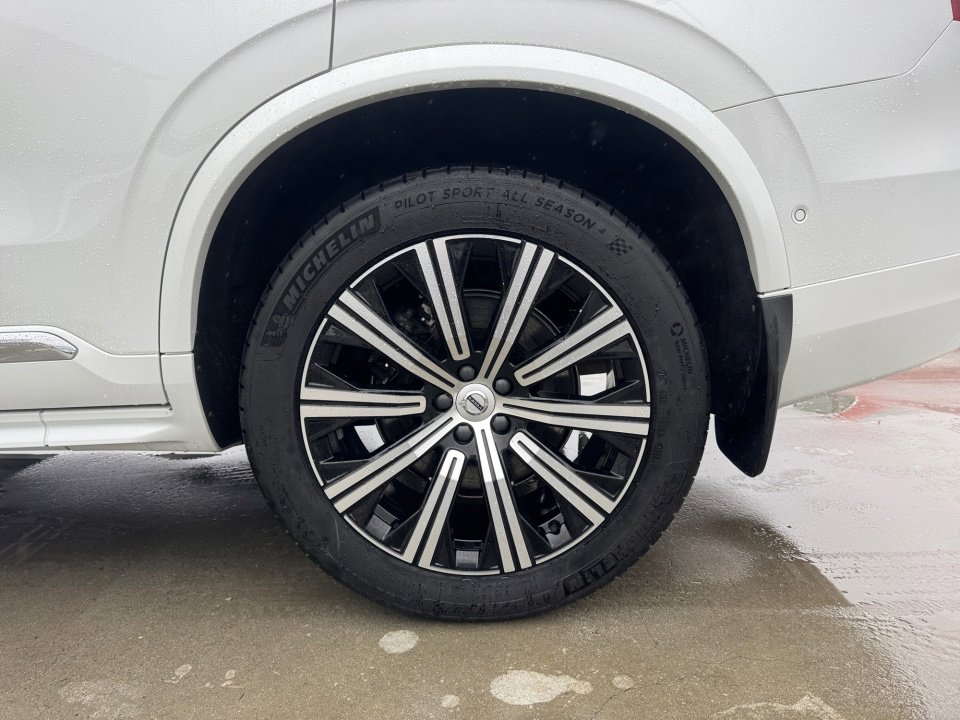 Certified 2023 Volvo XC90 B5 Plus w/ Protection Package Premier image 26