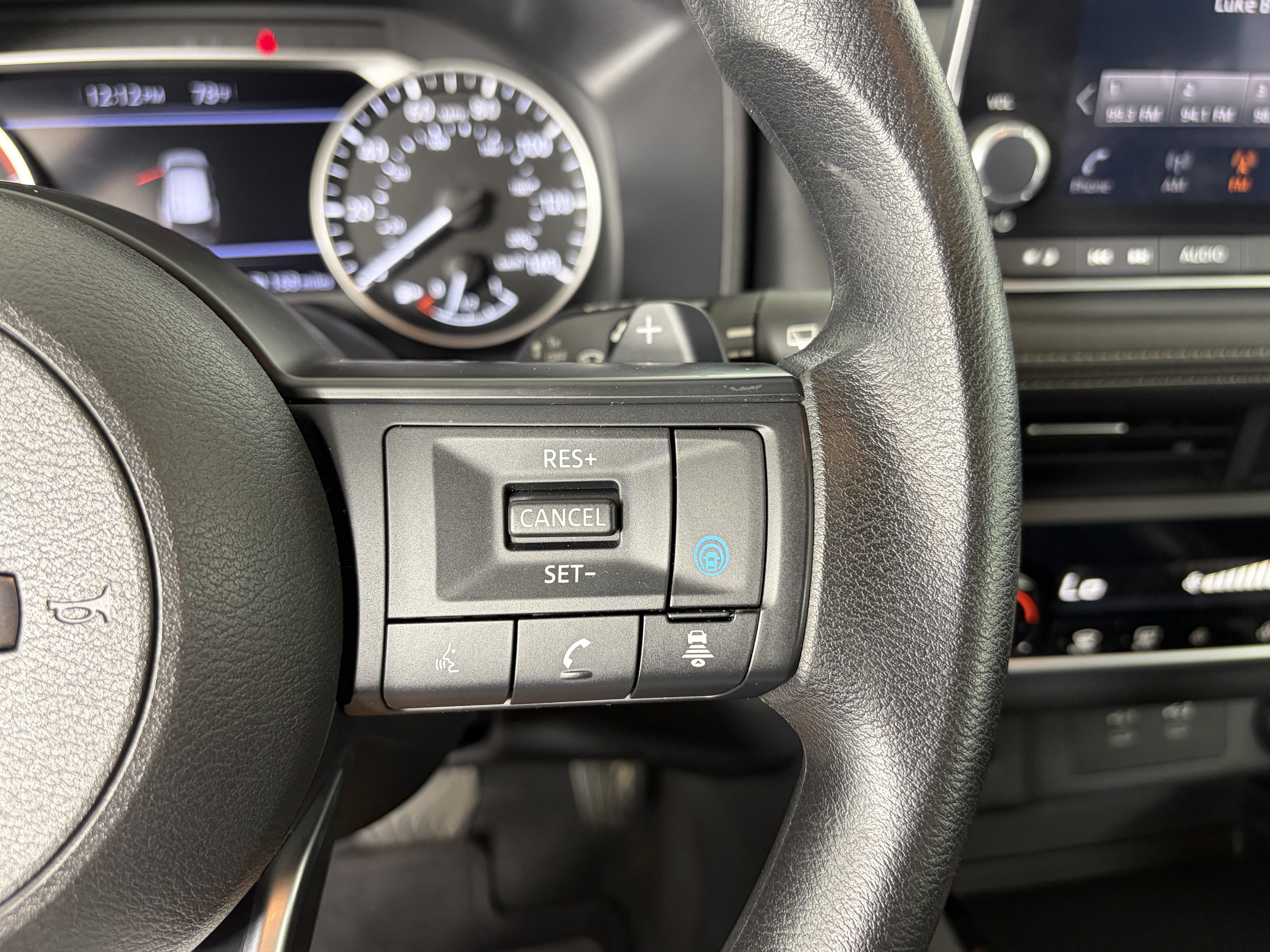 Used 2024 Nissan Rogue SV FWD image 29