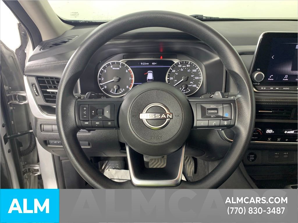 Used 2024 Nissan Rogue SV image 18