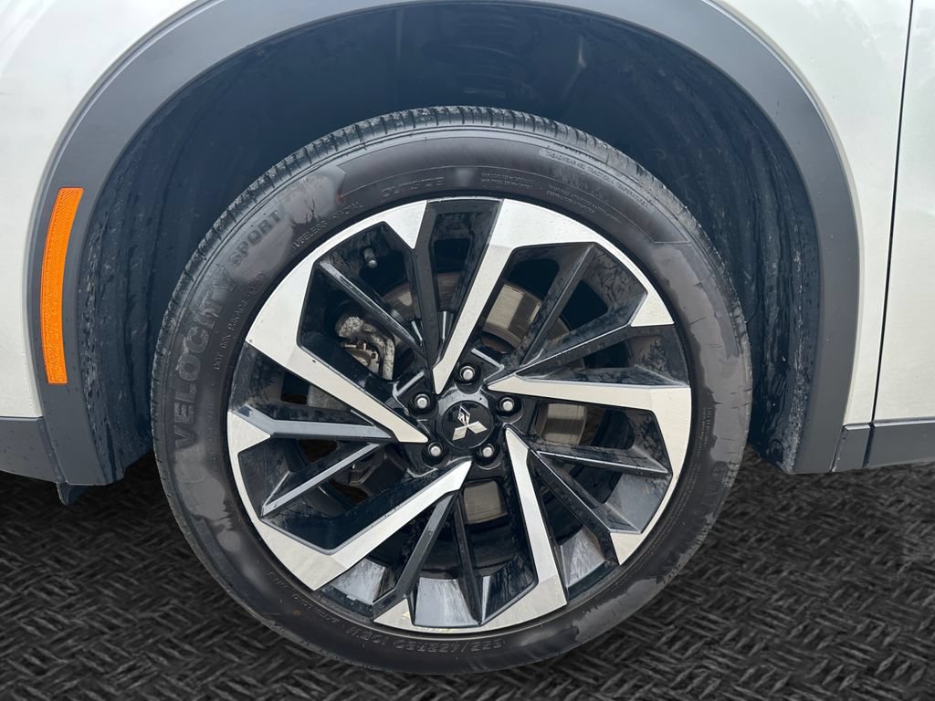Used 2024 Mitsubishi Outlander SE AWD/4WD image 11