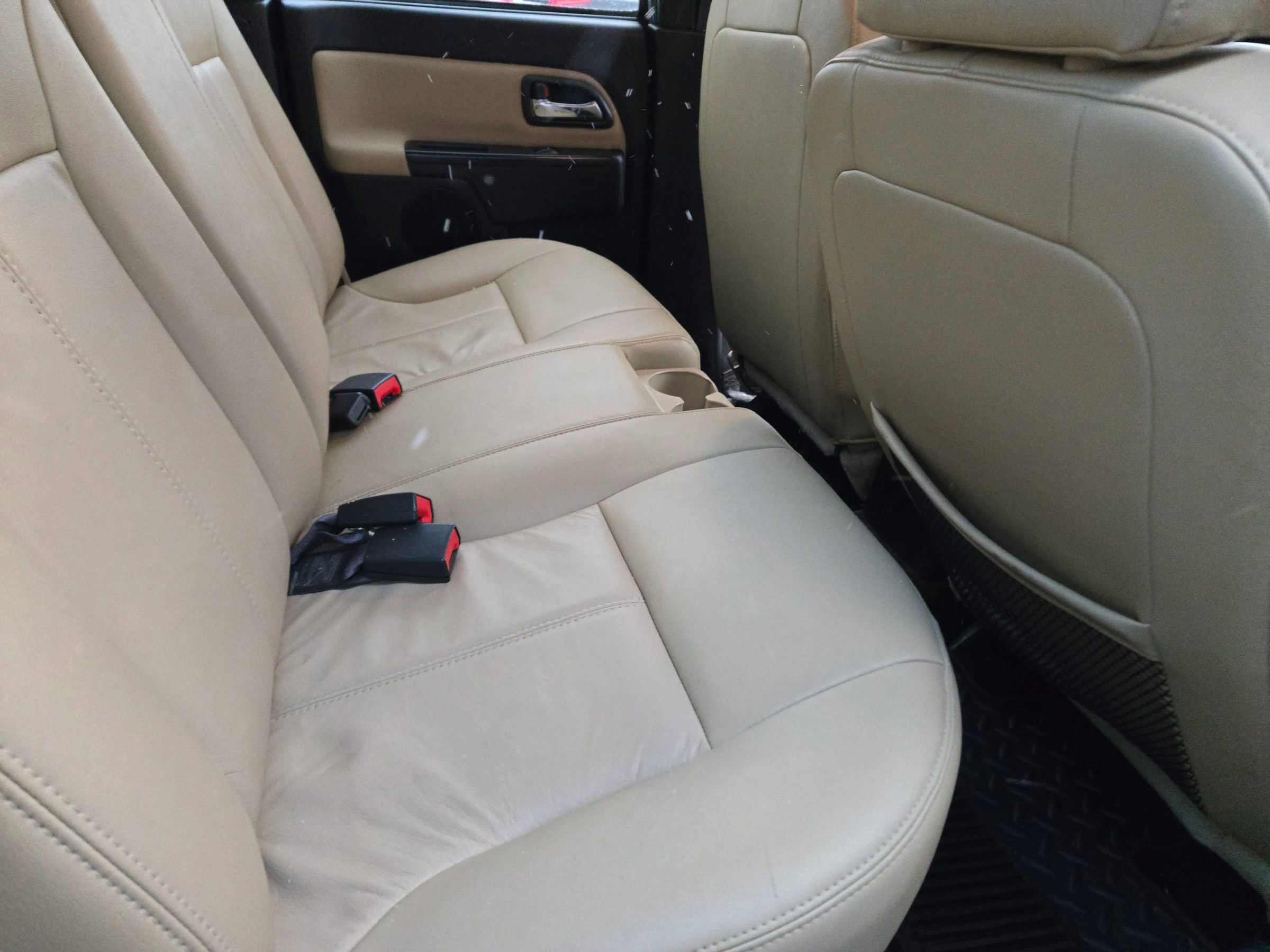 Used 2011 Chevrolet Colorado LT image 38