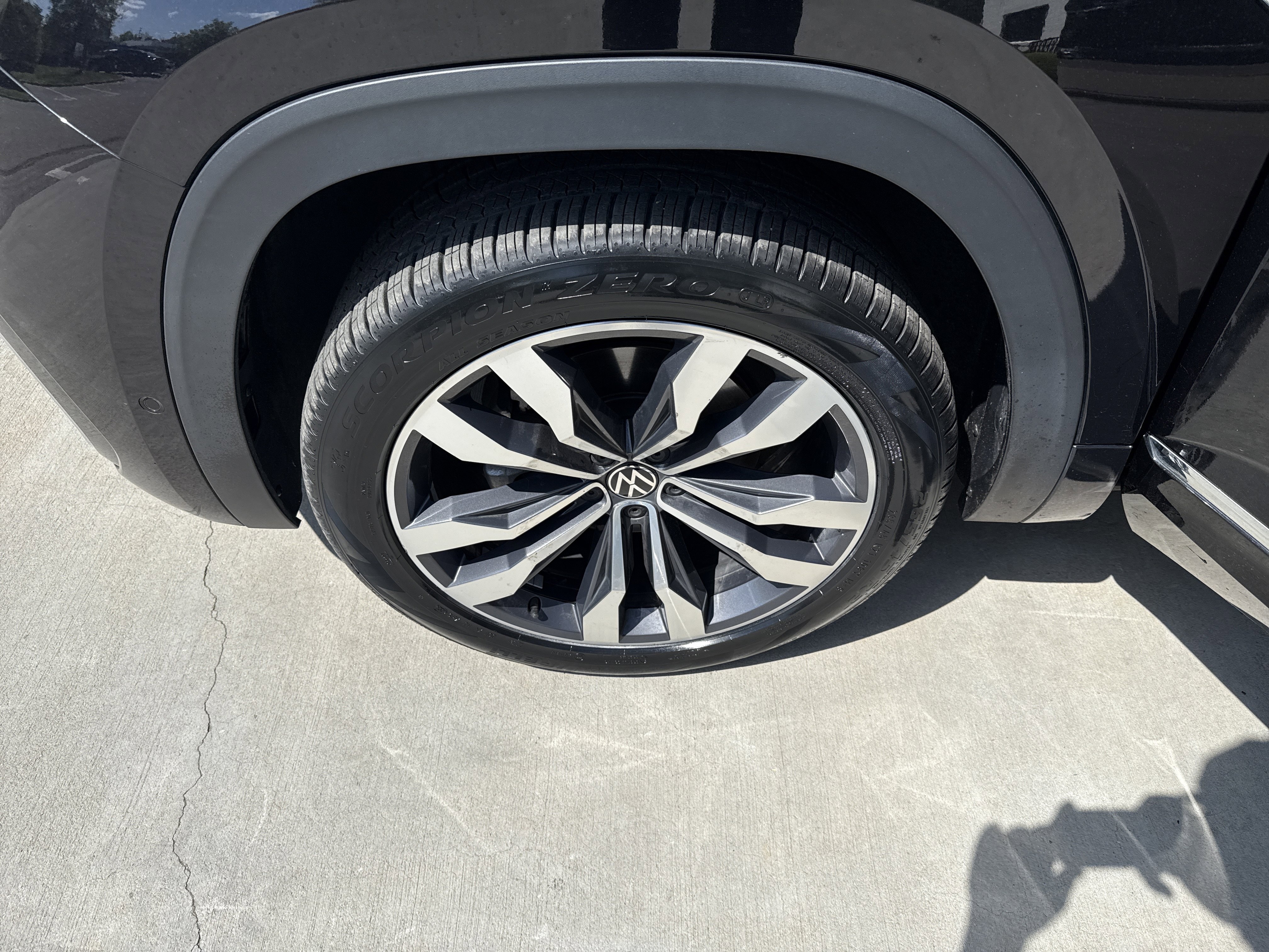 Used 2022 Volkswagen Atlas SEL Premium AWD/4WD image 14