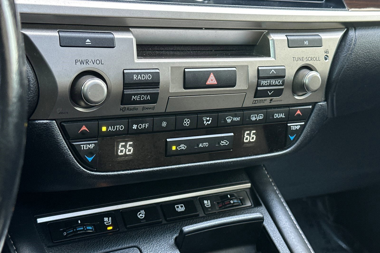 Used 2016 Lexus ES 350 F Sport w/ Luxury Package w/Wood Trim FWD image 18