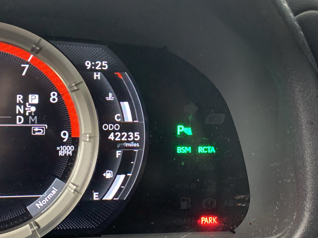 Used 2018 Lexus LC 500 Coupe w/ Sport Package RWD image 24