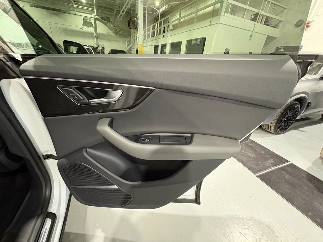 Used 2019 Audi Q8 Premium Plus w/ Premium Plus image 52