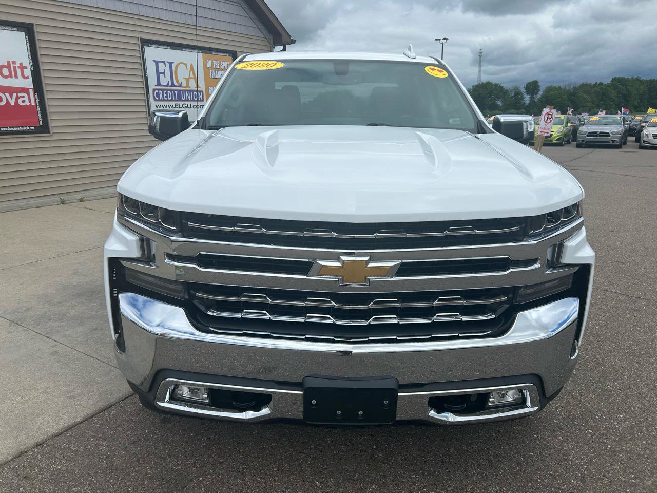 Used 2020 Chevrolet Silverado 1500 LTZ AWD/4WD image 2