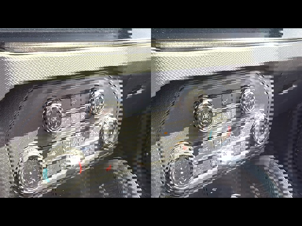 Used 2022 Ford Bronco Big Bend image 17