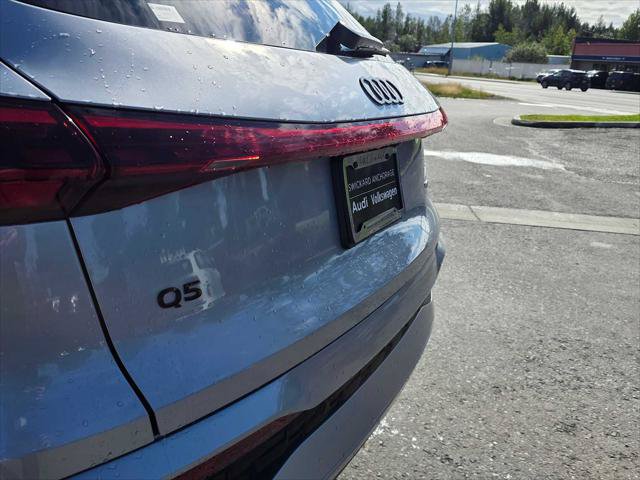 Used 2025 Audi Q5 Premium w/ Convenience Package AWD/4WD image 14