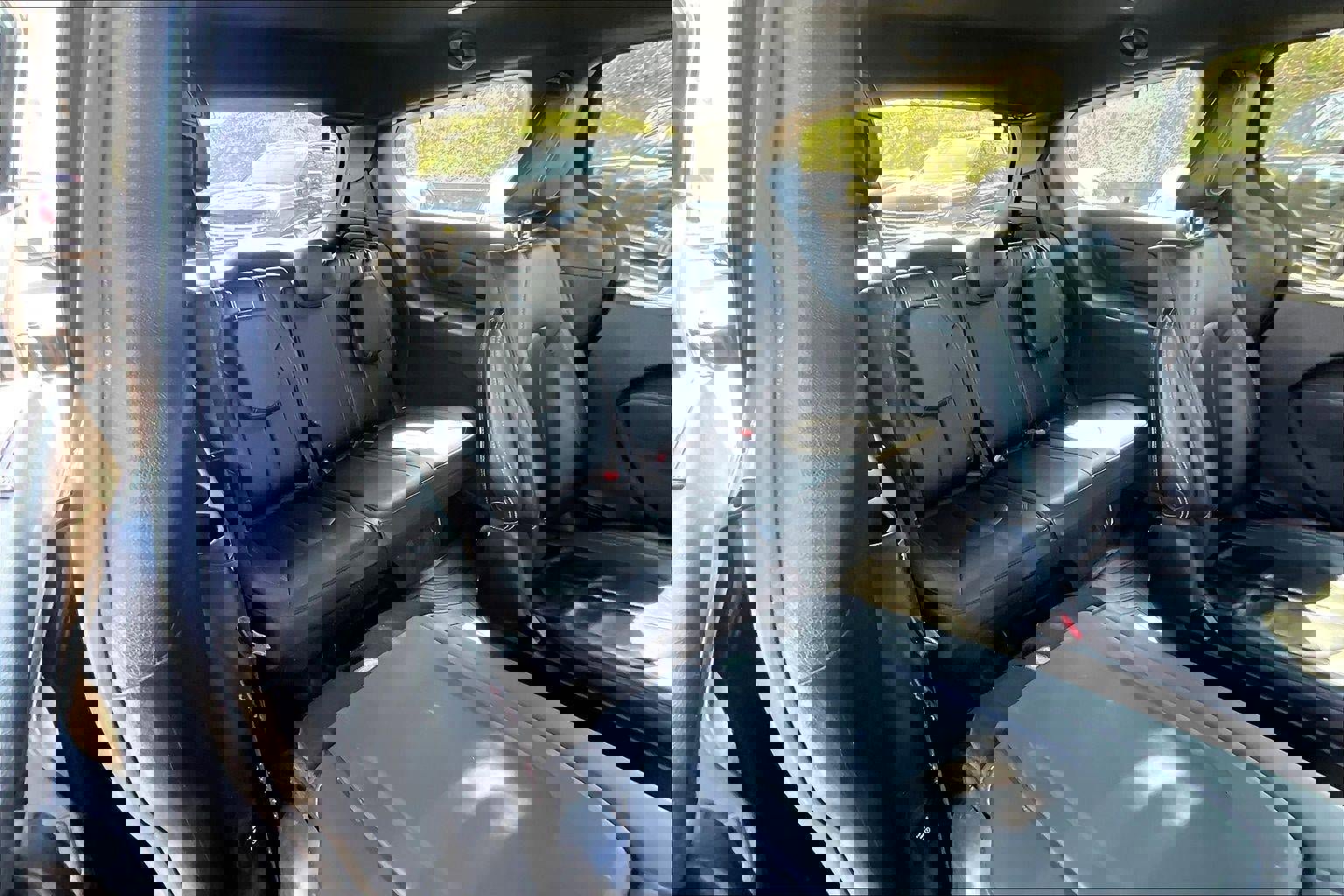 Used 2021 Chrysler Pacifica Touring-L w/ Uconnect Theater Family Group image 18