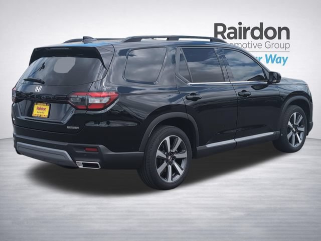 Used 2023 Honda Pilot Touring image 7