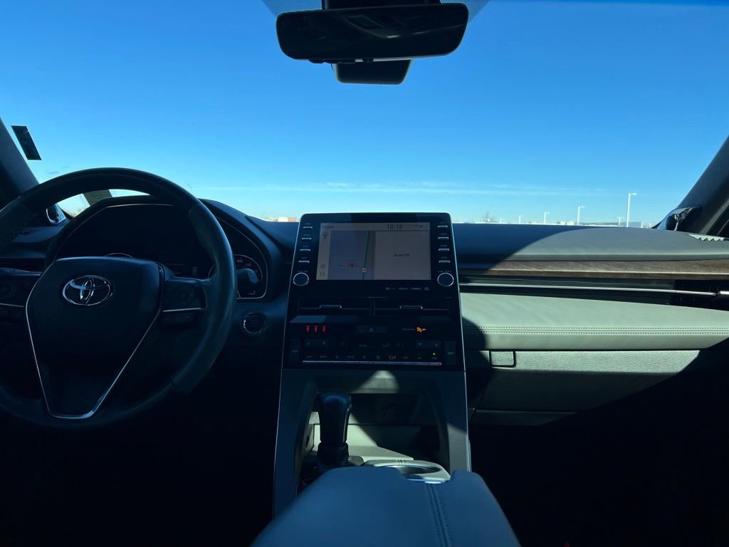 Used 2021 Toyota Avalon Limited image 17