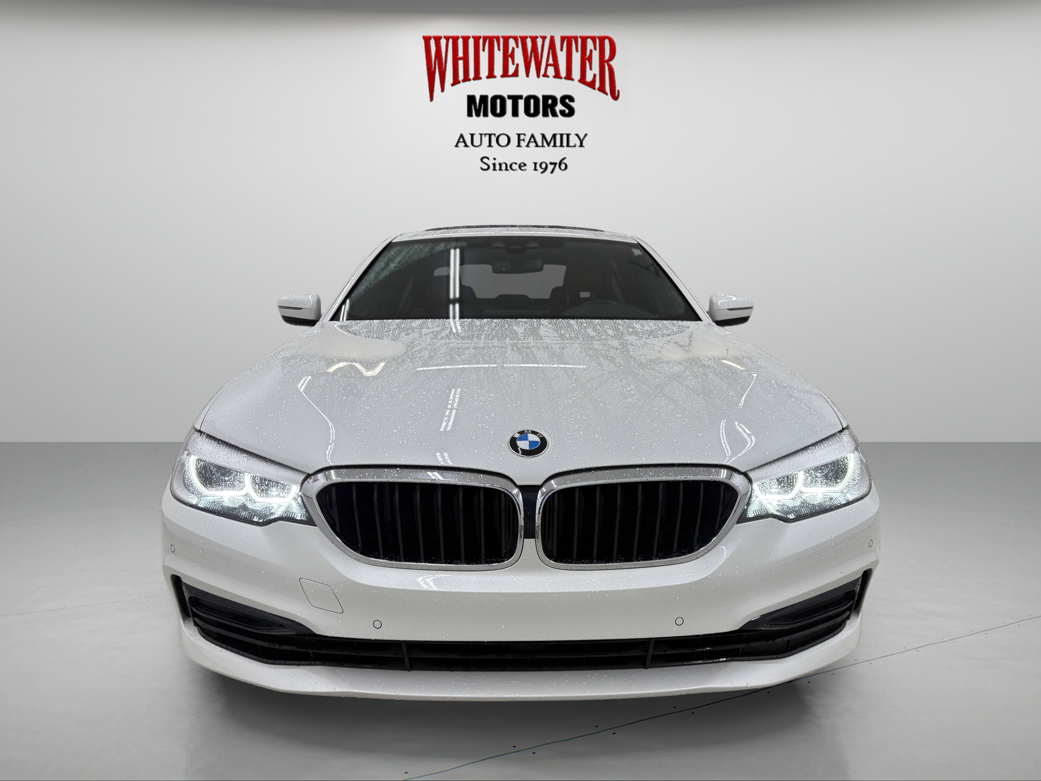 Used 2019 BMW 530e w/ Convenience Package image 6