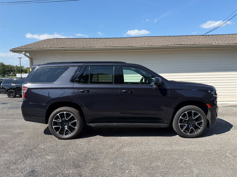 Used 2023 Chevrolet Tahoe RST w/ Luxury Package RWD image 1