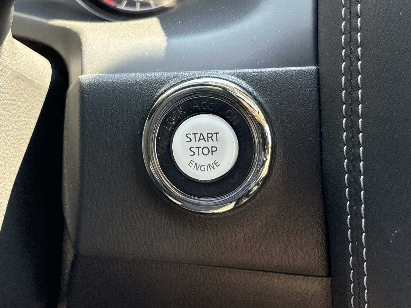 Used 2022 Nissan Armada Platinum w/ Captain's Chairs Package image 23