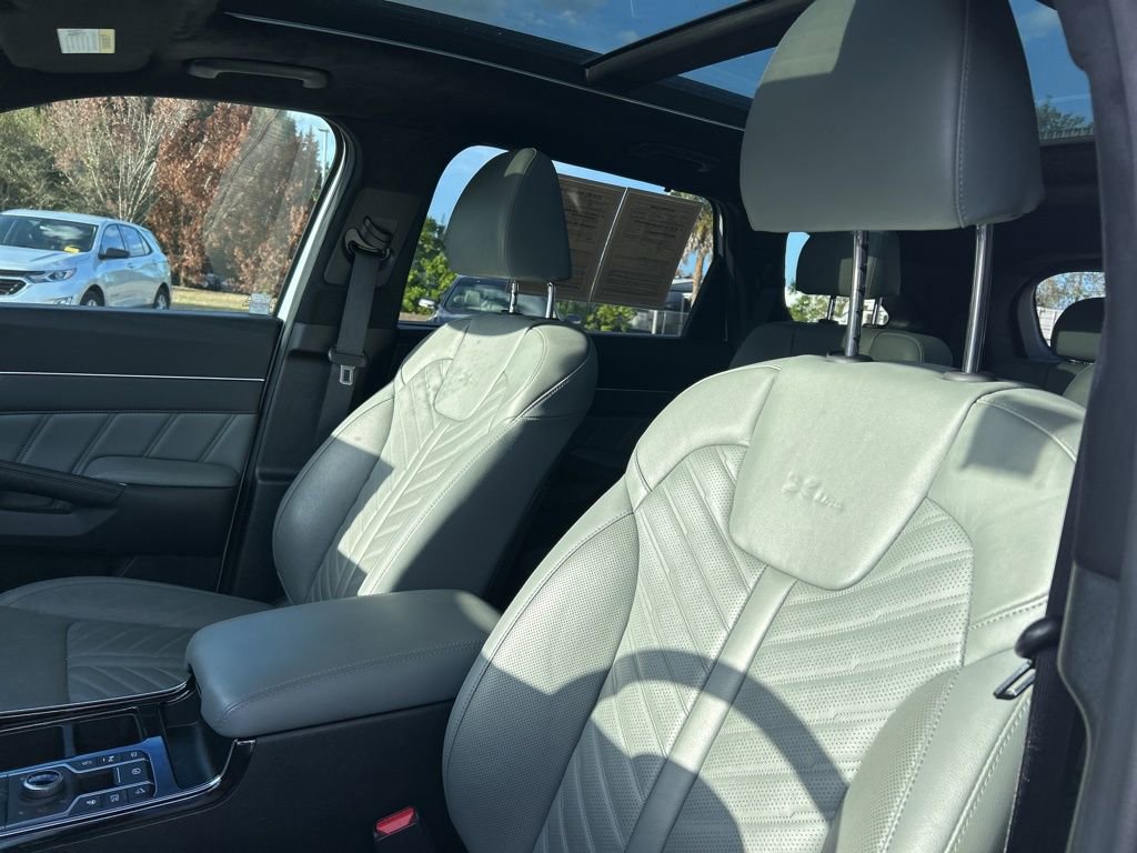 Used 2024 Kia Sorento SX Prestige w/ Sage Leather Package image 21
