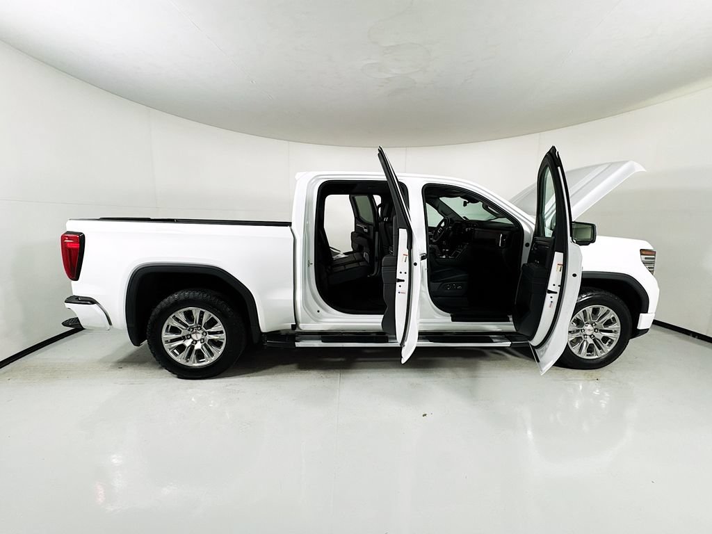 Used 2024 GMC Sierra 1500 Denali w/ Technology Package AWD/4WD image 31