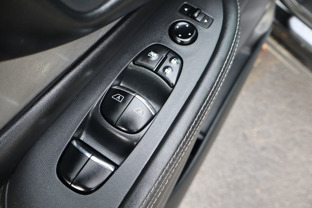 Used 2020 Nissan Murano SL w/ Moonroof Package image 27