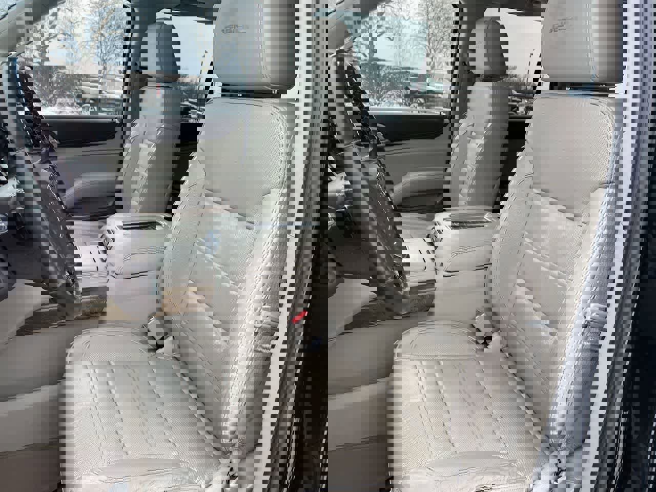 Used 2016 GMC Yukon Denali w/ Open Road Package image 12