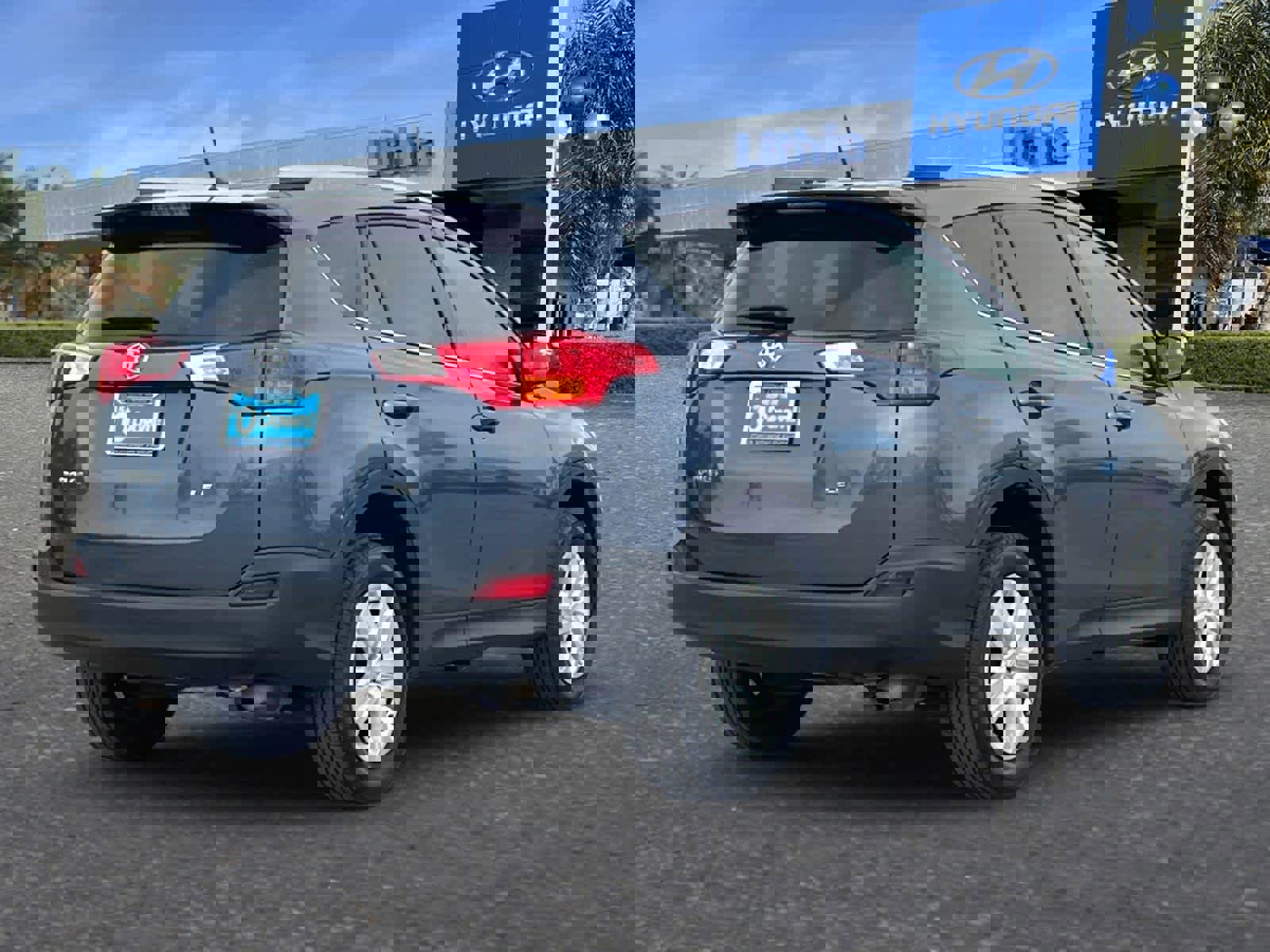 Used 2013 Toyota RAV4 LE image 3