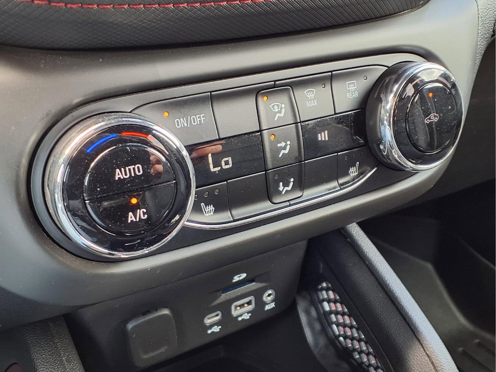 Used 2022 Chevrolet TrailBlazer RS w/ Technology Package image 18