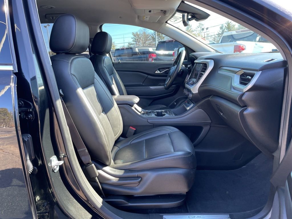 Used 2023 GMC Acadia SLT image 41