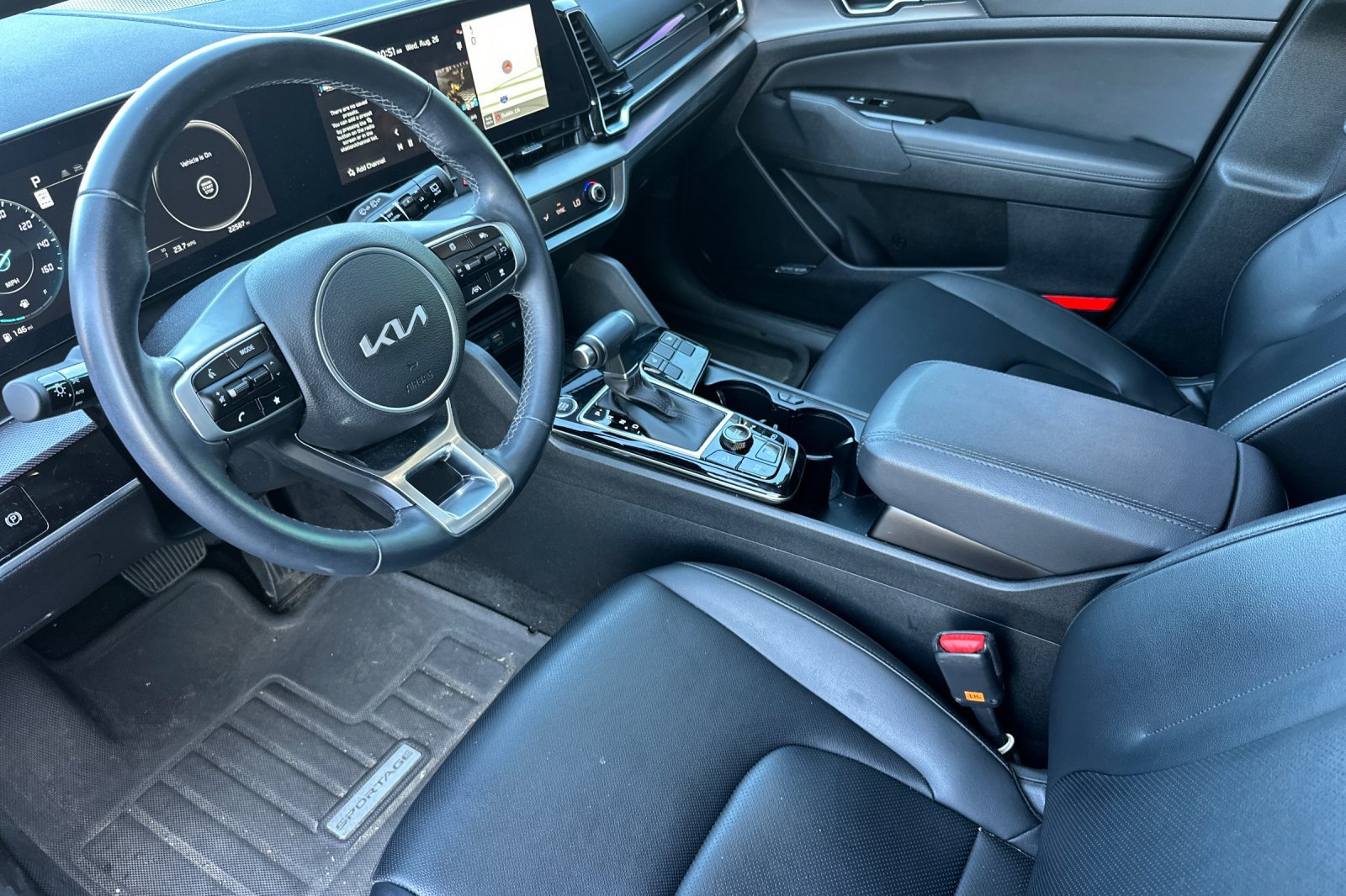 Used 2025 Kia Sportage SX FWD image 10