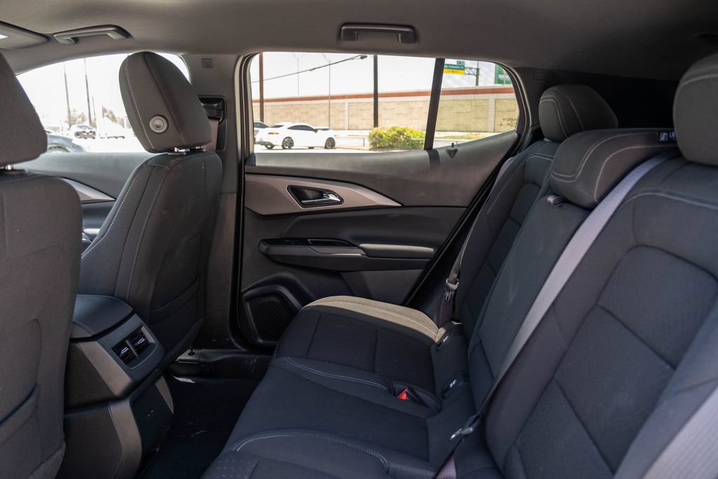 Used 2025 Chevrolet Equinox EV LT w/ Comfort Package FWD image 15