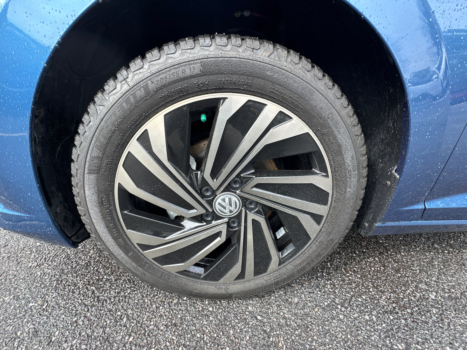 Used 2019 Volkswagen Jetta SEL Premium image 11