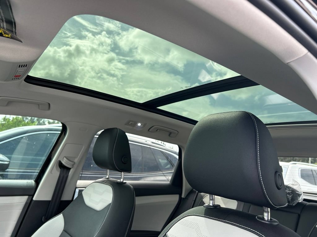 New 2026 Volkswagen Taos SEL AWD/4WD image 22