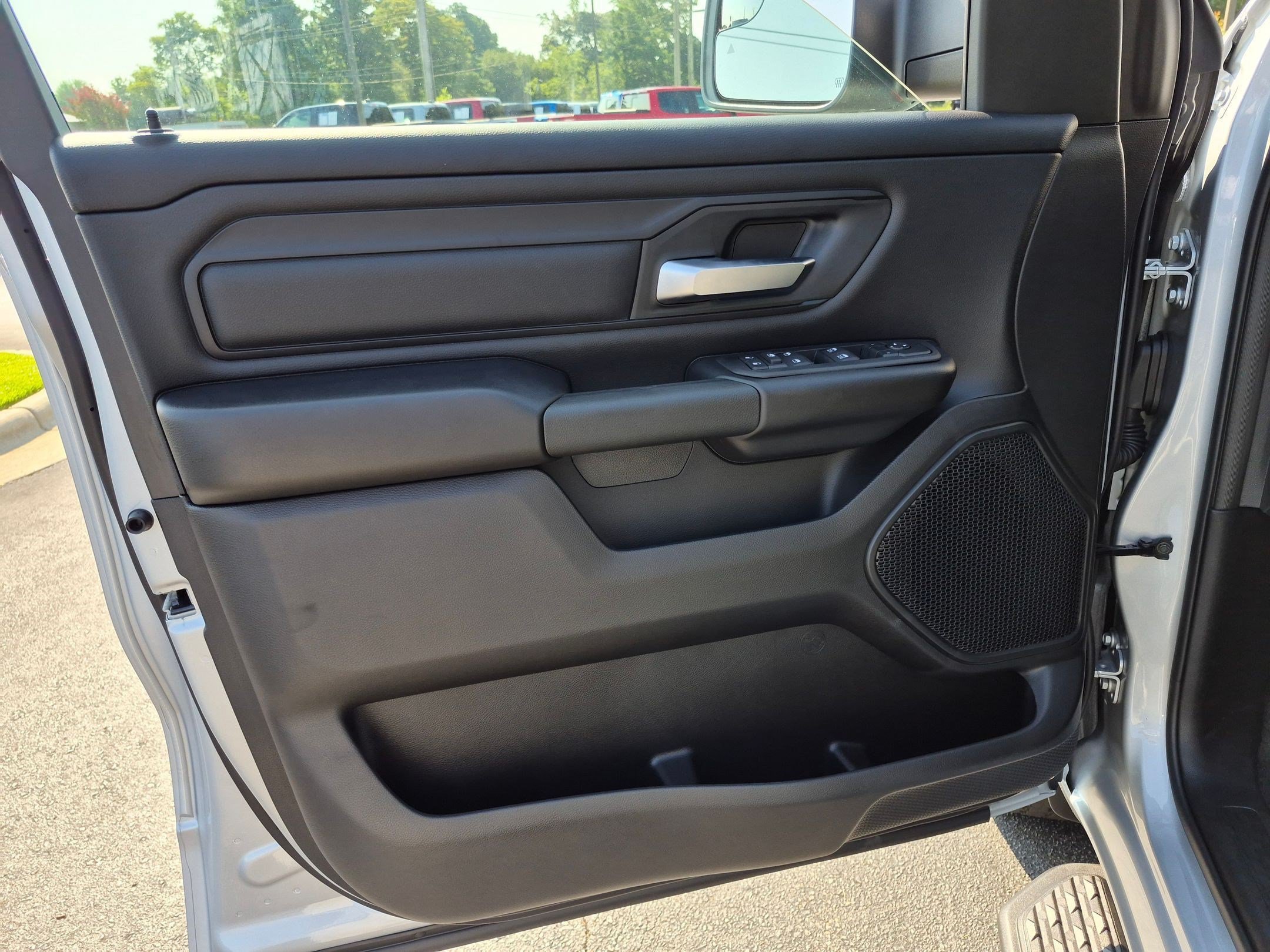 New 2026 RAM 1500 Express AWD/4WD image 10