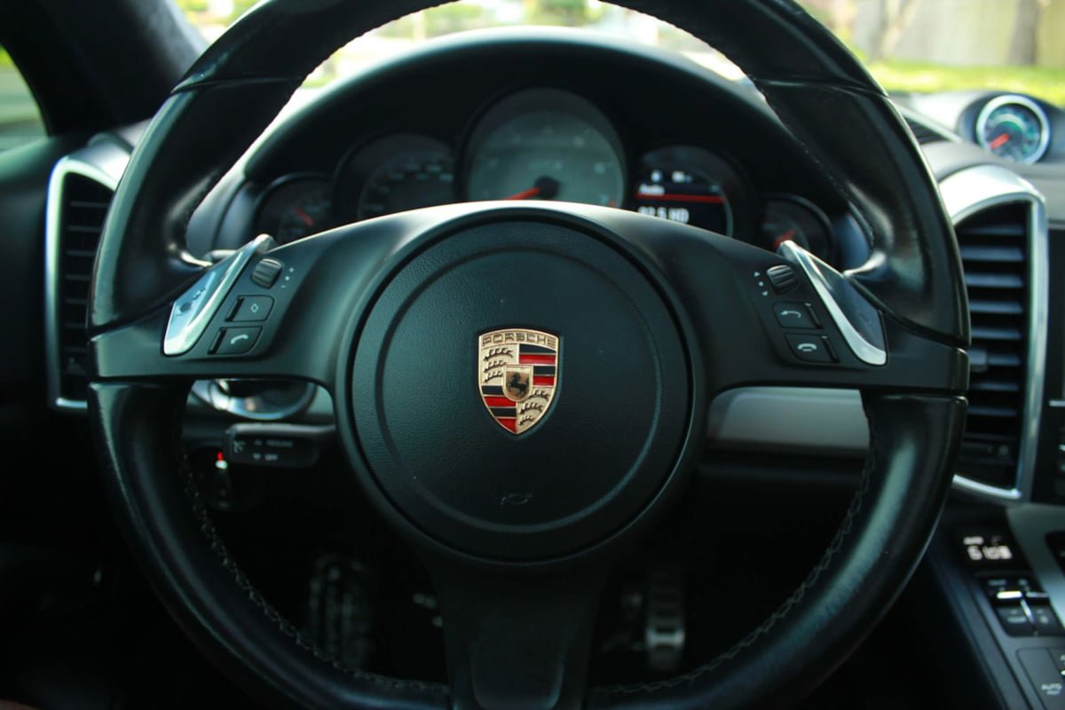 Used 2014 Porsche Cayenne GTS AWD/4WD image 13