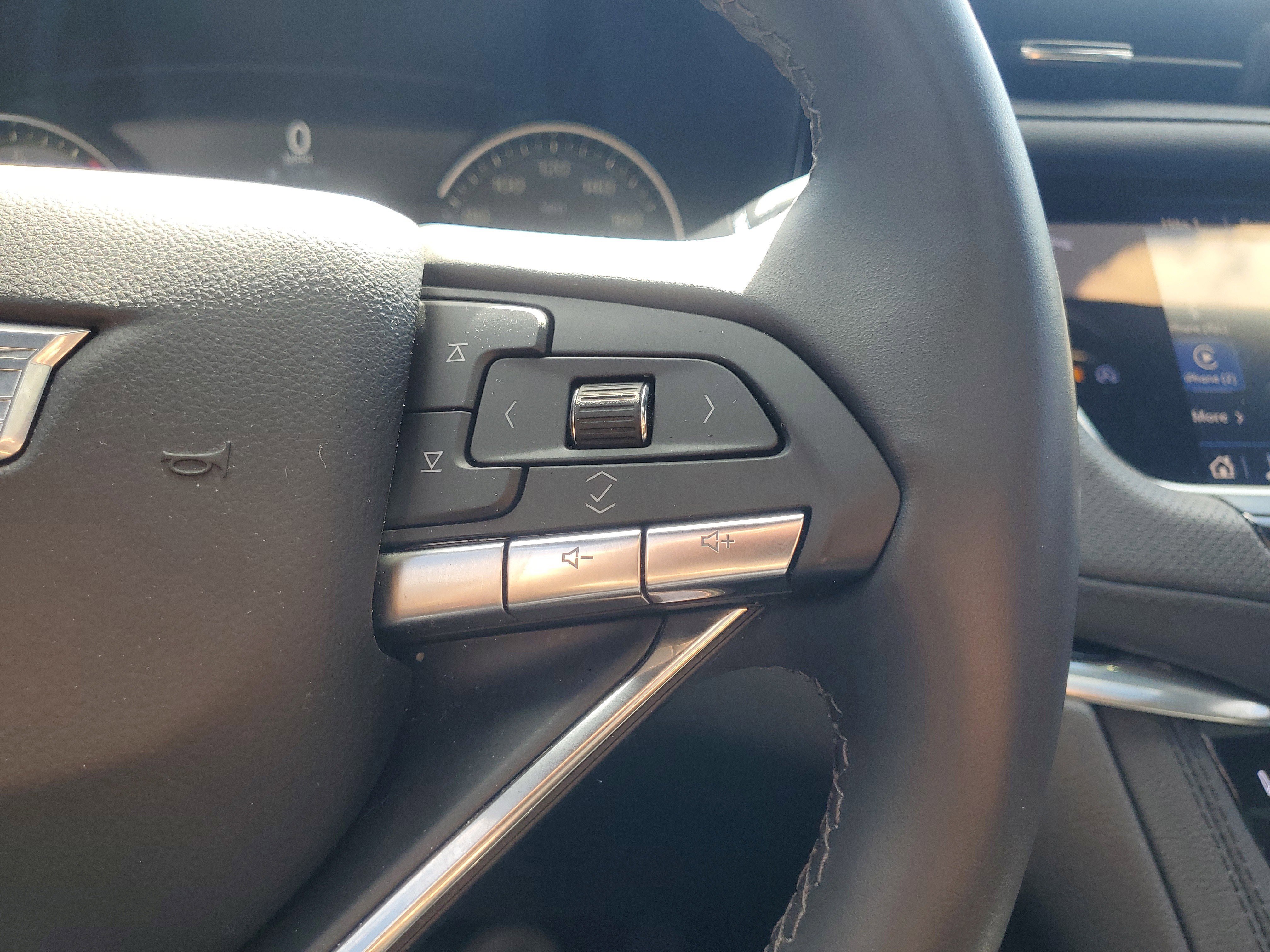 Used 2023 Cadillac XT6 Luxury FWD image 23