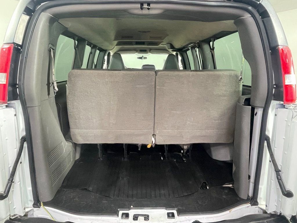 Used 2016 Chevrolet Express 2500 LS RWD image 6