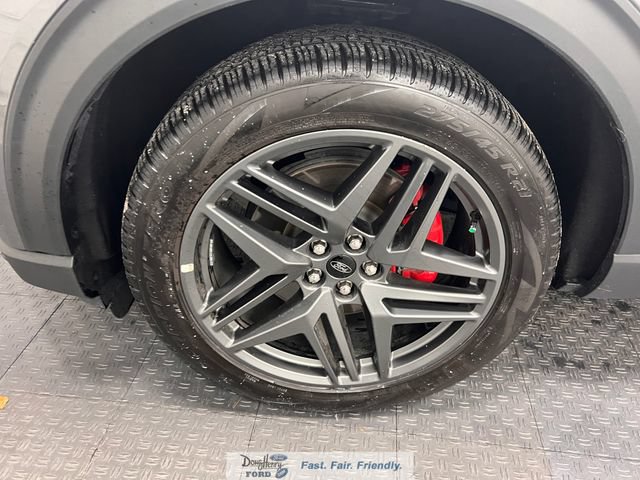 Used 2025 Ford Explorer ST-Line w/ Premium Package RWD image 19