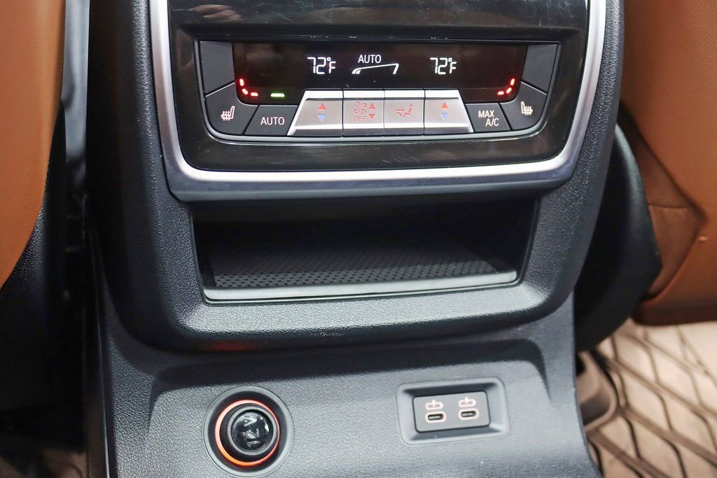 Used 2024 BMW X7 M60i w/ Executive Package image 28