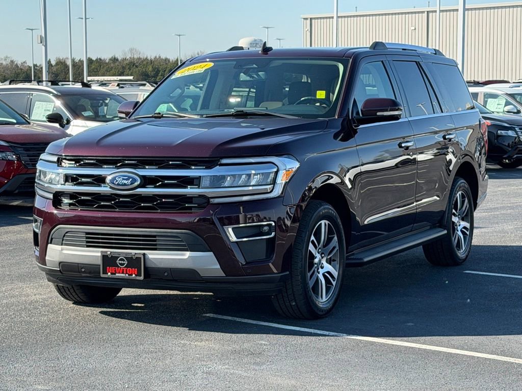 Used 2024 Ford Expedition Limited image 9