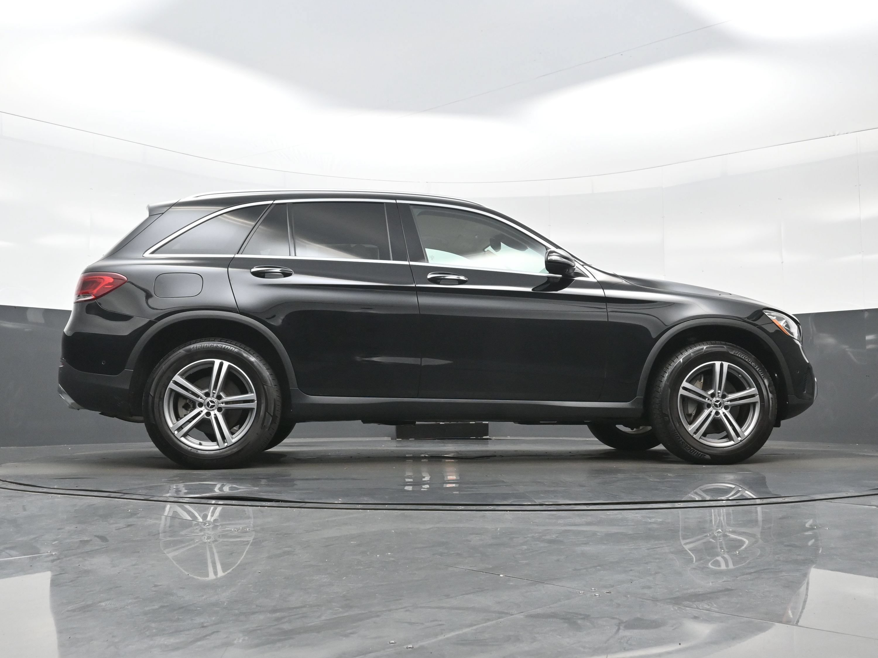 Used 2022 Mercedes-Benz GLC 300 4MATIC image 33