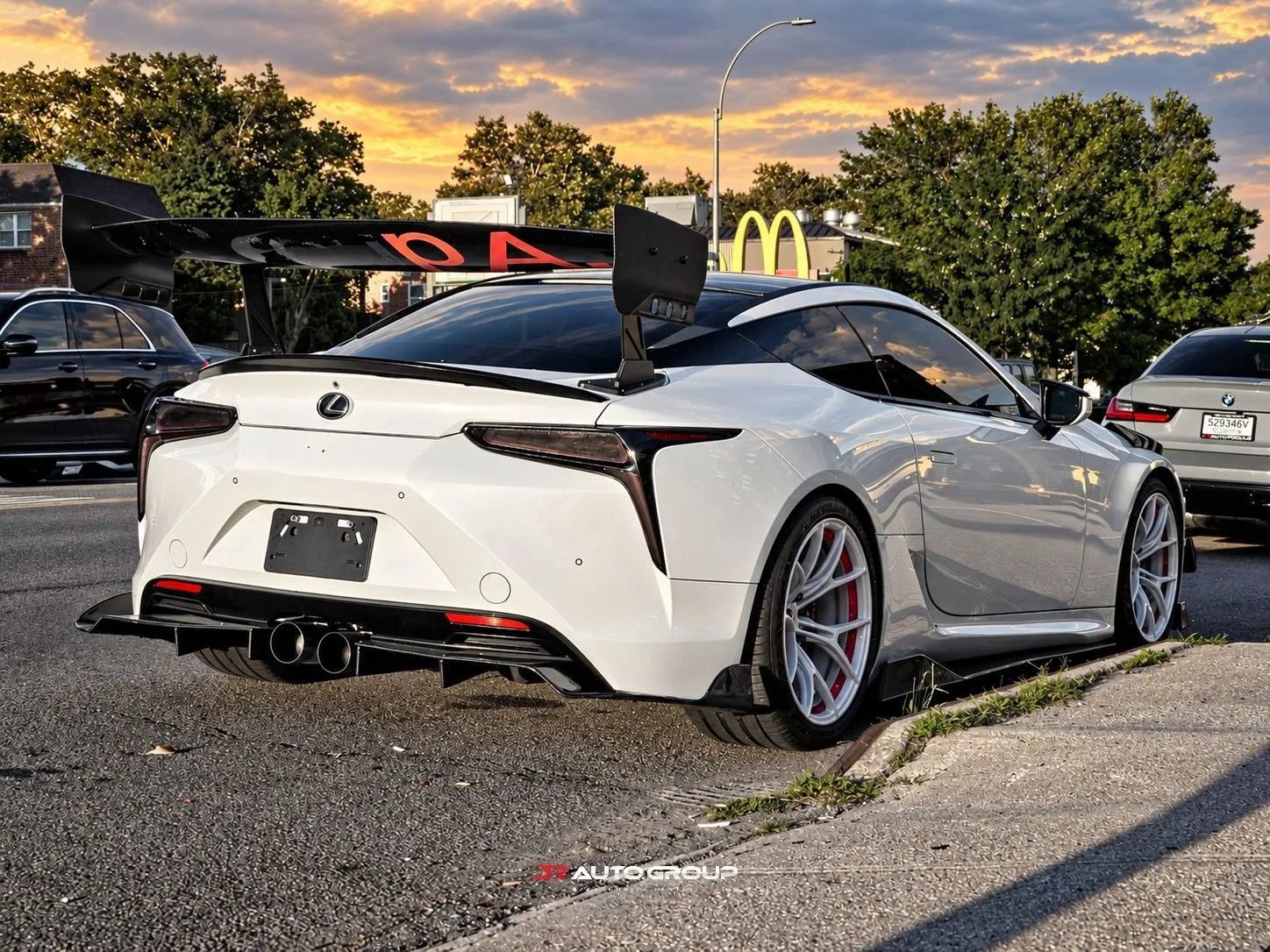 Used 2018 Lexus LC 500 Coupe w/ Touring Package RWD image 8