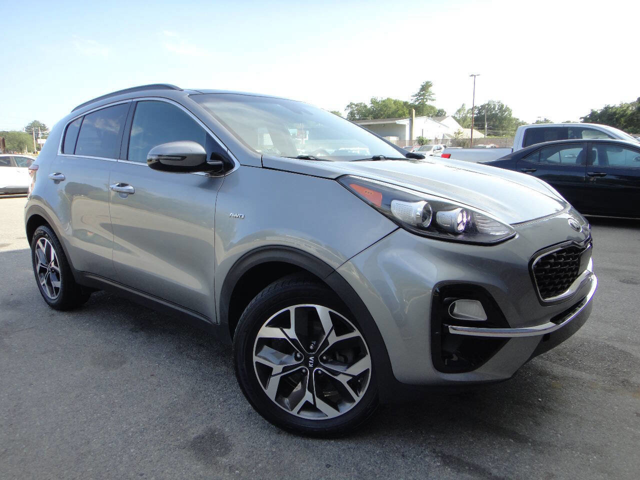 Used 2020 Kia Sportage EX w/ Option Group 15 image 3