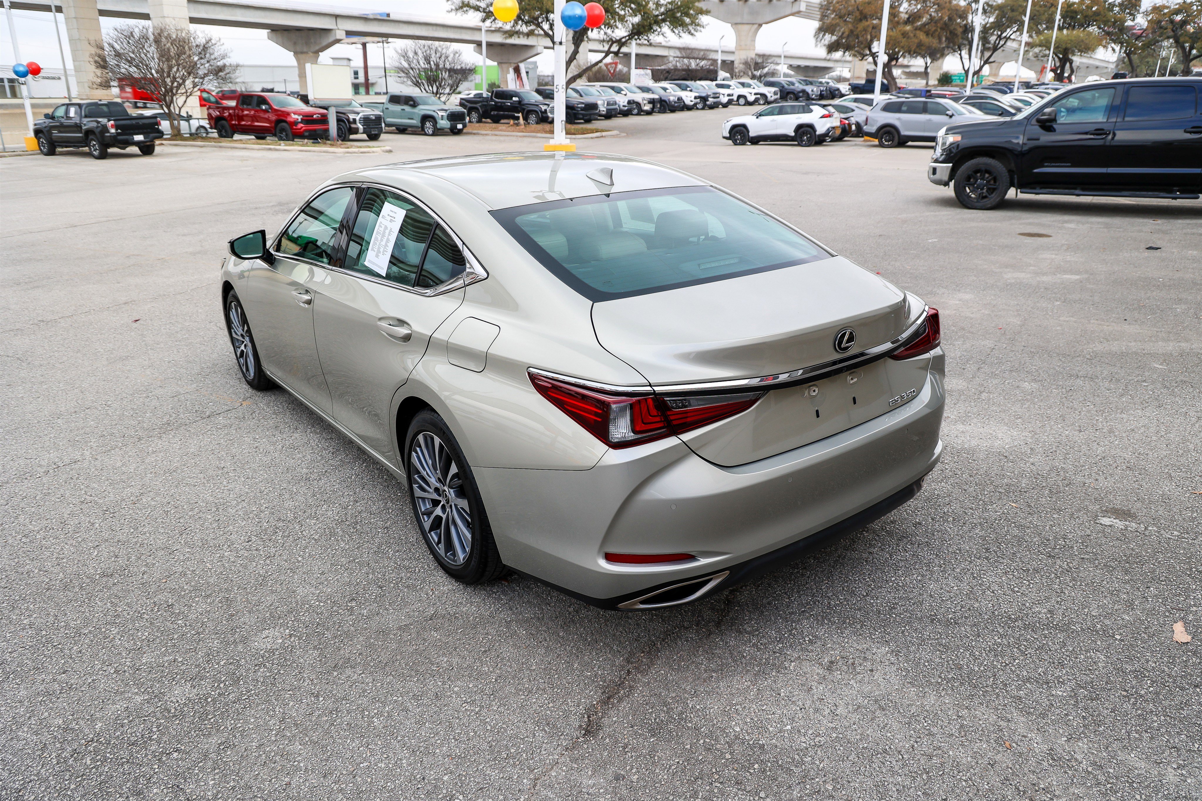 Used 2021 Lexus ES 350 w/ Premium Package image 9