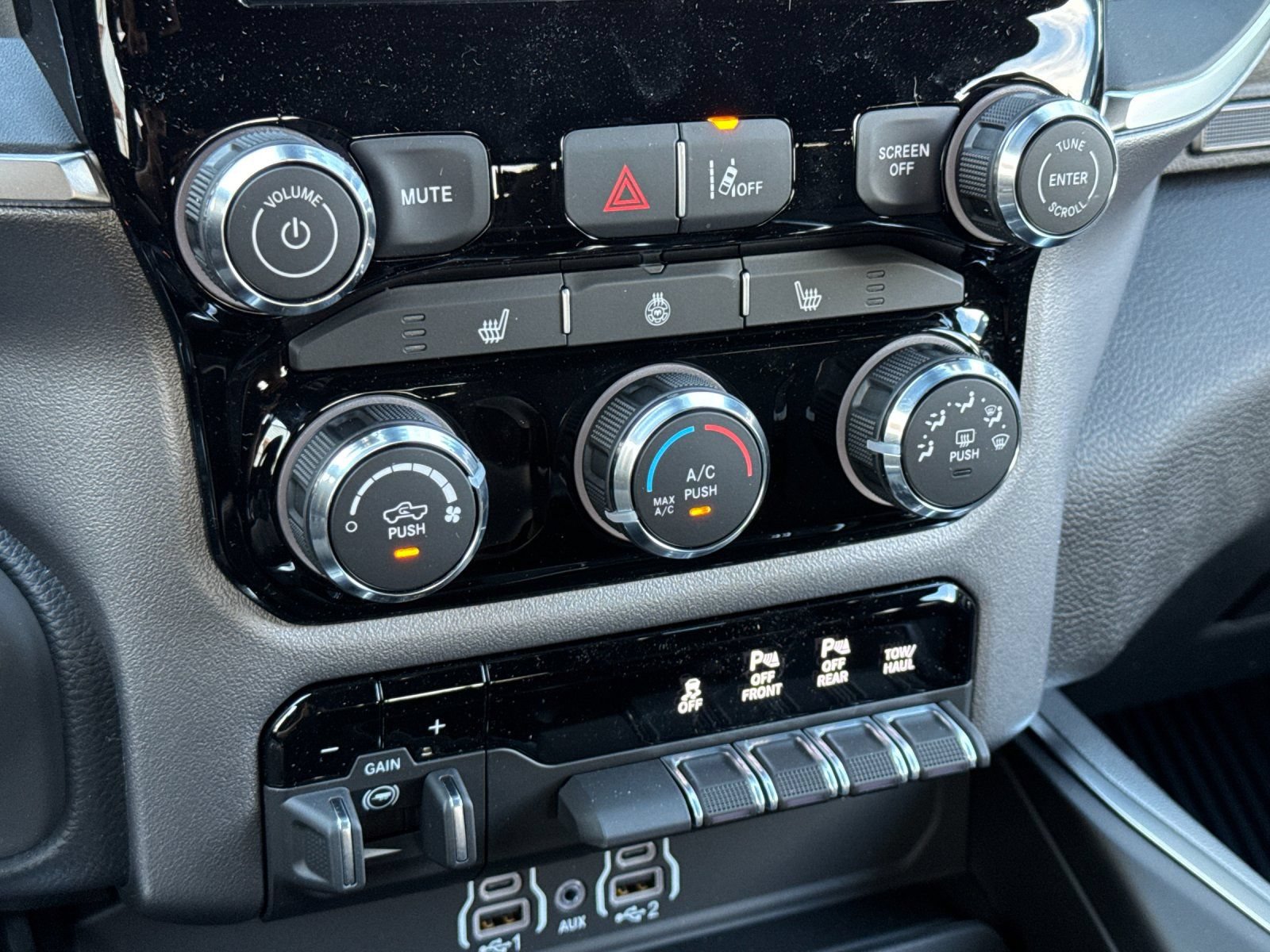 New 2026 RAM 1500 Big Horn AWD/4WD image 19
