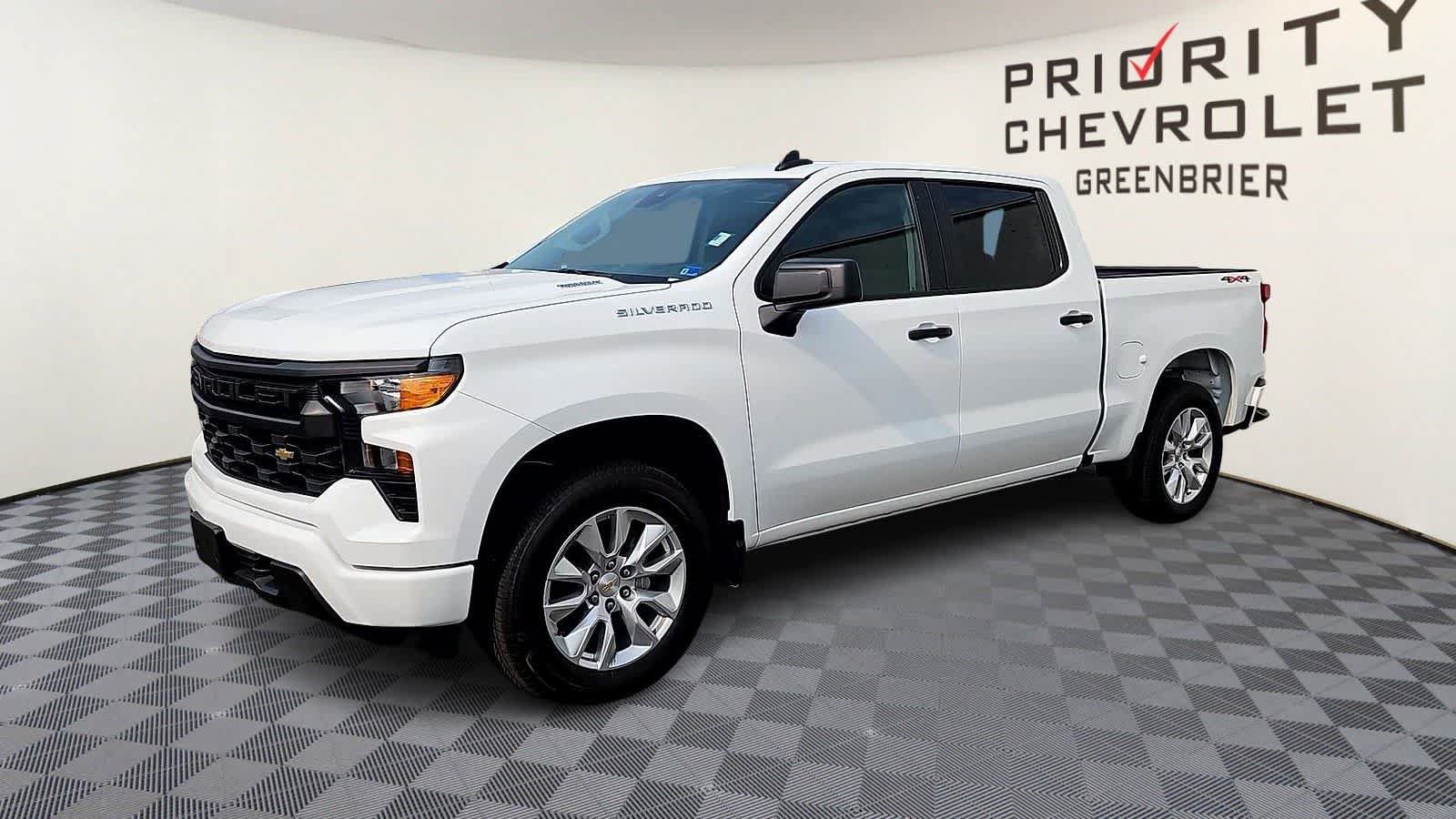 Used 2026 Chevrolet Silverado 1500 Custom AWD/4WD image 4
