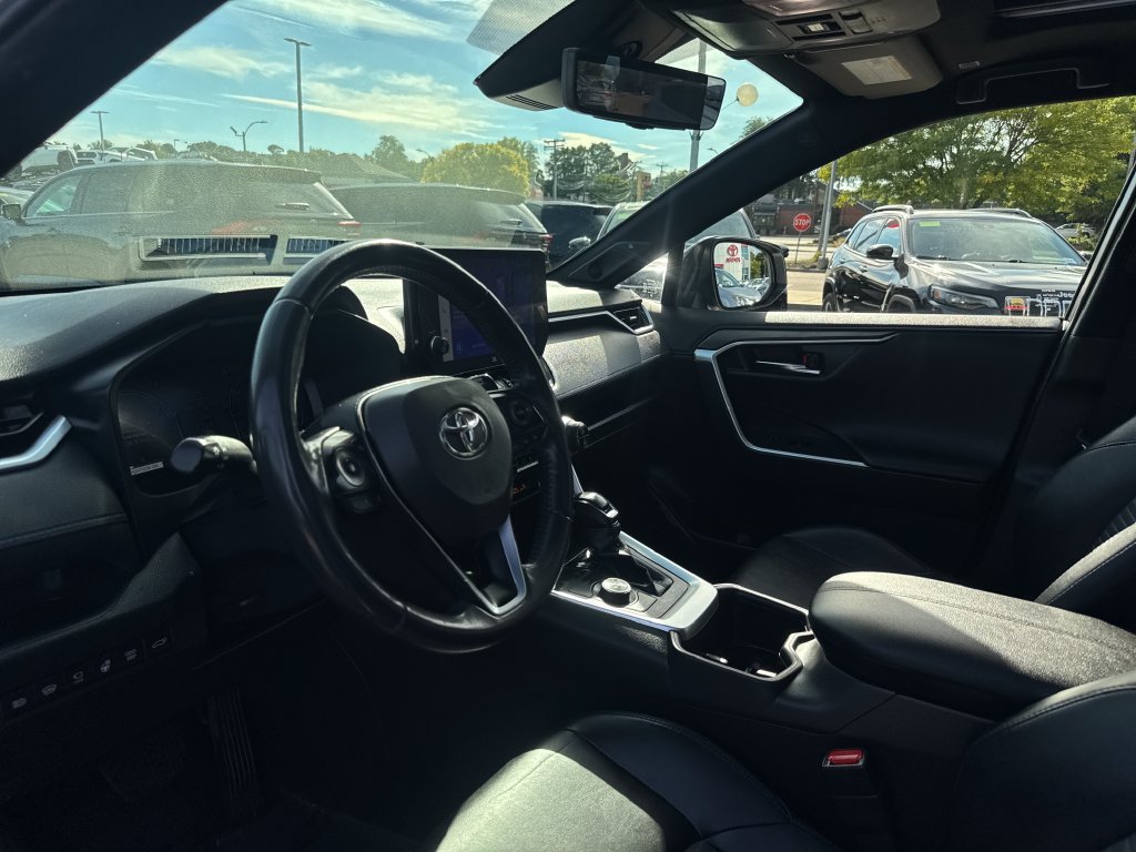 Used 2023 Toyota RAV4 XSE AWD/4WD image 15