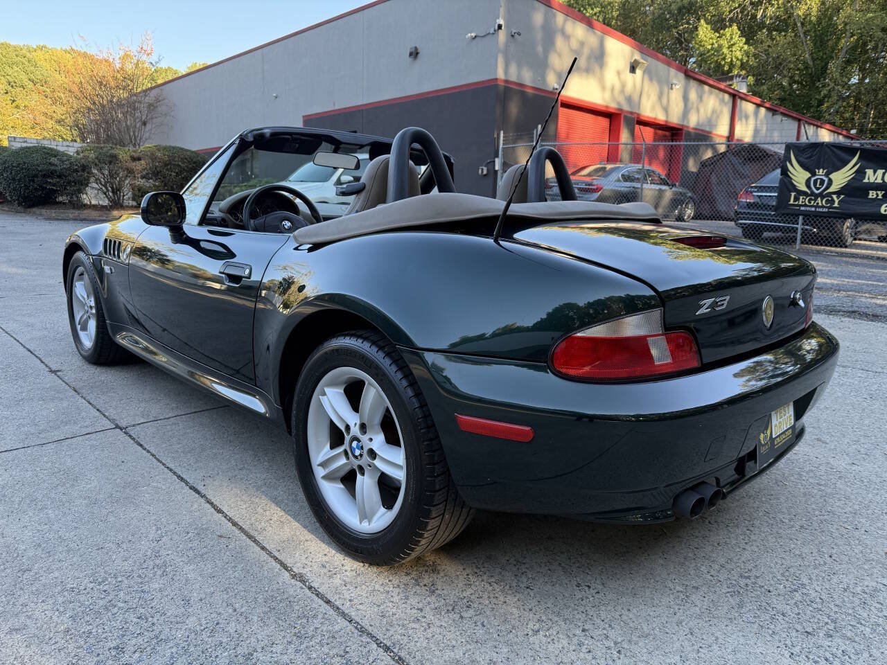 Used 2000 BMW Z3 2.5i RWD image 8